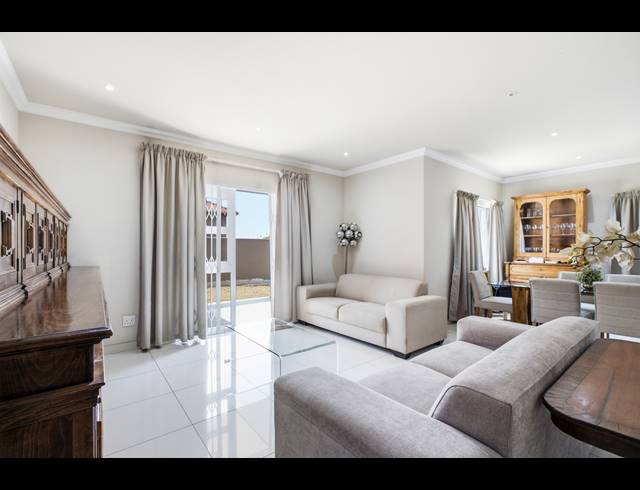 4 BEDROOM HOUSE FOR SALE IN CRAIGAVON